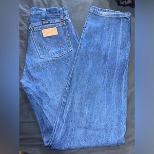 MENS Cowboy cut Wranglers 29-36